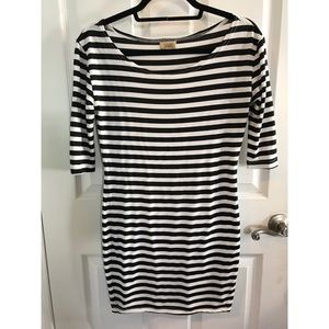 Black & white half sleeve tee shirt dress